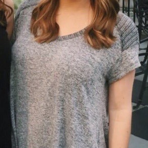 Francesca's Collections Tops - Francesca's Scoop Neck Heathered Tee